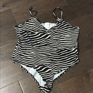 4/$20 H&M Zebra Print body suit, cream and black, size XL